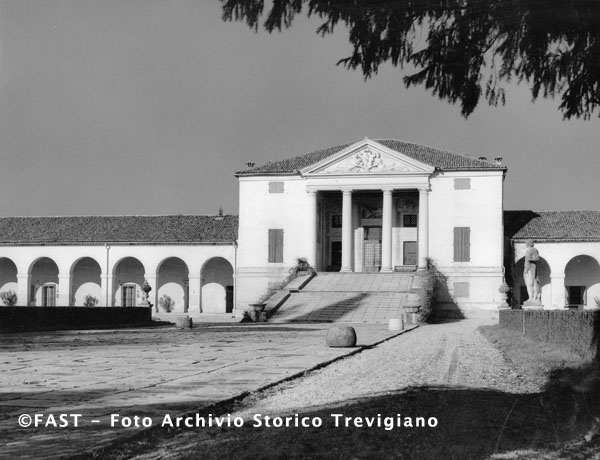 Fanzolo di Vedelago, la facciata di Villa Emo